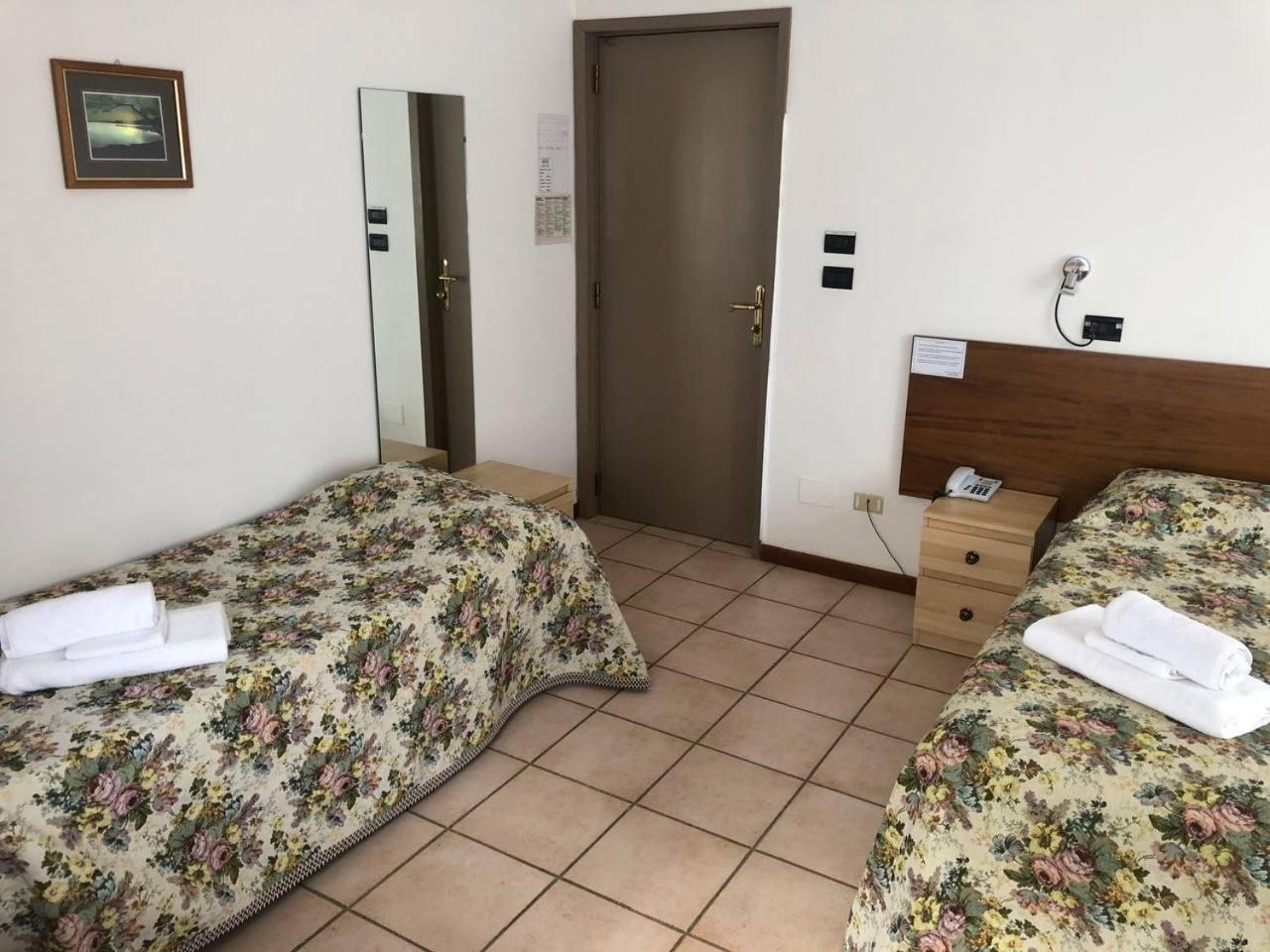Be Me Hotel Helvetia Tabiano Terme Eksteriør bilde